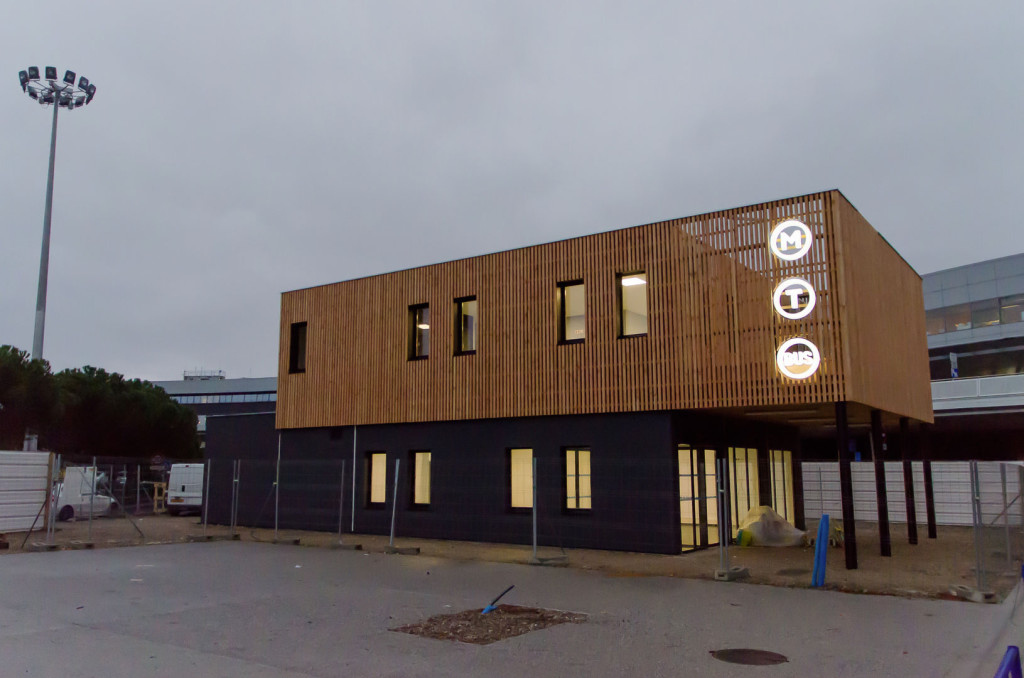 construction bureau sur site occupé